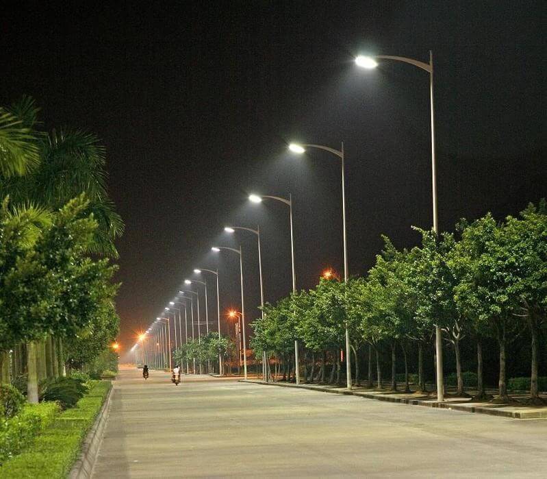 Net Zero: Giải pháp giảm phát thải carbon cho môi trường bền vững 17 Đèn đường LED tại Nam Định