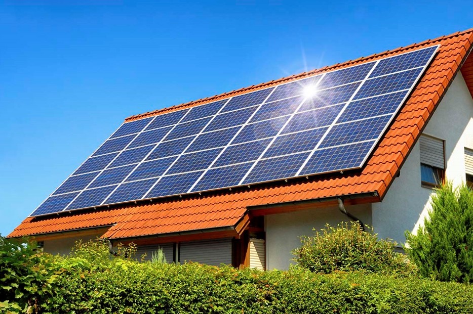 Net Zero: Giải pháp giảm phát thải carbon cho môi trường bền vững 16 Hệ thống điện mặt trời áp mái đang được nhiều hộ gia đình lựa chọn